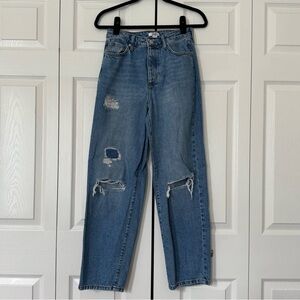 Forever 21 Distressed Boyfriend Jeans